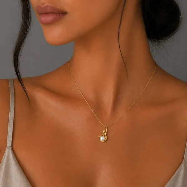 Wren_Golden_Pearl_Necklace