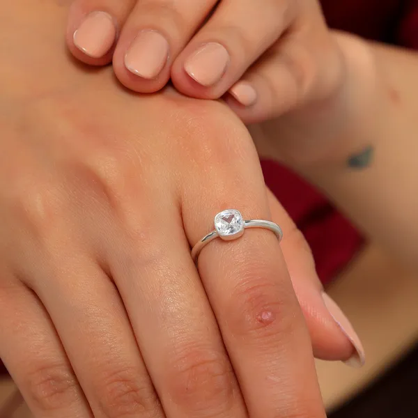 Ava_Silver_Zirconia_Adjustable_Ring