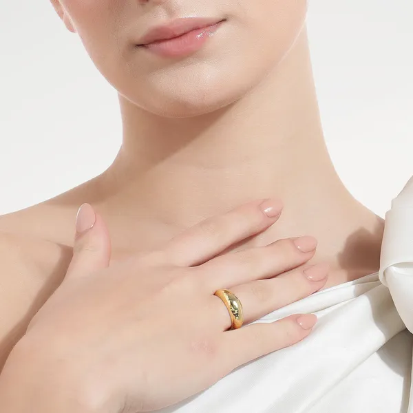 Vera_Golden_Adjustable_Ring