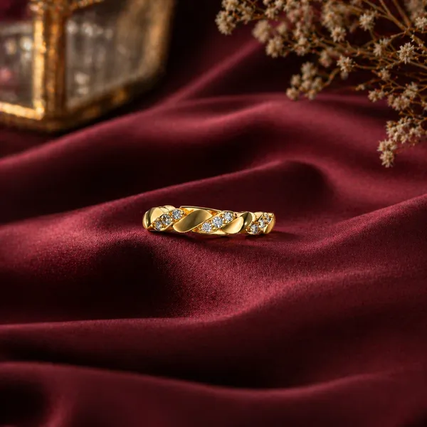 Qira_Golden_Adjustable_Ring