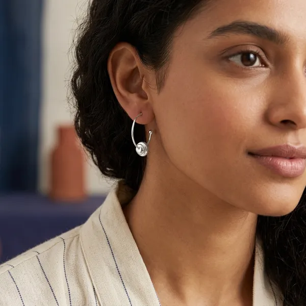 Juno_Silver_Huggies_Pearl_Earrings