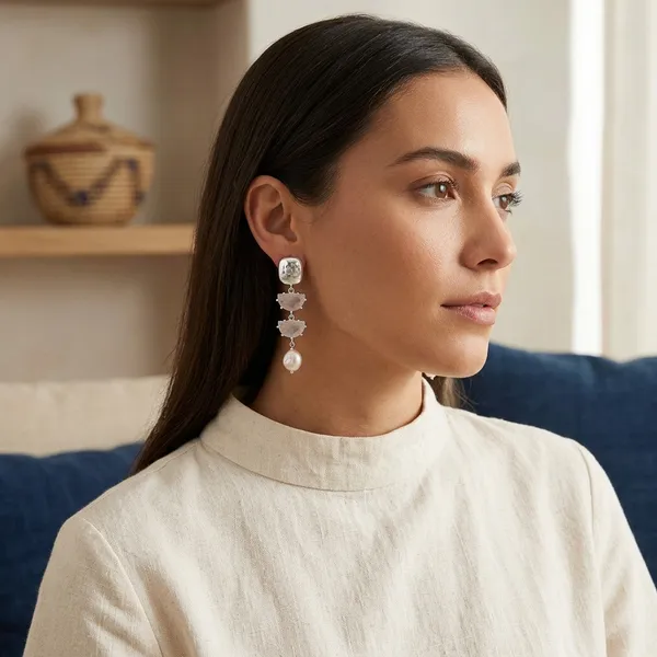 Sia_Silver_Crystal_Pearl_Earrings