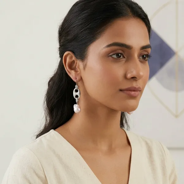 Rina_Silver_Pearl_Earrings