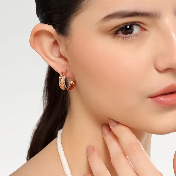 Lyra_Golden_Hammered_Earrings
