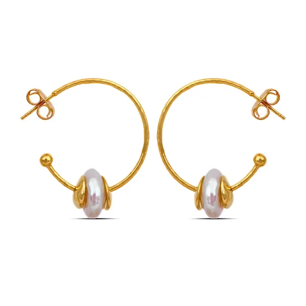 Juno_Golden_Huggies_Pearl_Earrings