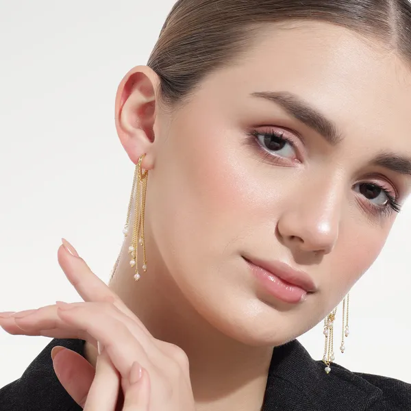 Kira_Golden_Huggies_Pearl_Earrings