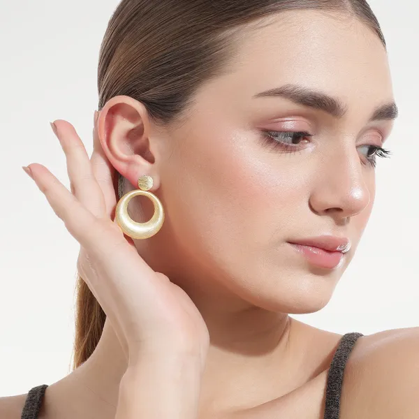 Kira_Golden_Circle_Earrings