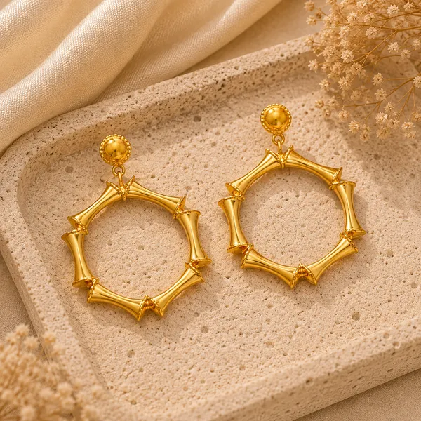 Anya_Golden_Dangle_Earrings