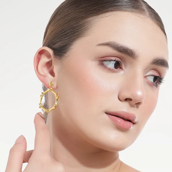 Anya_Golden_Dangle_Earrings