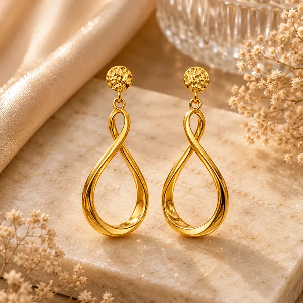 Asia_Golden_Dangle_Earrings