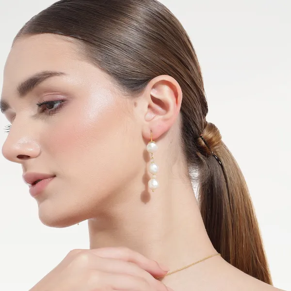 Orla_Golden_Pearl_Earrings
