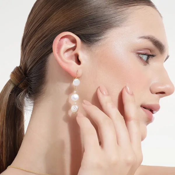Orla_Golden_Pearl_Earrings