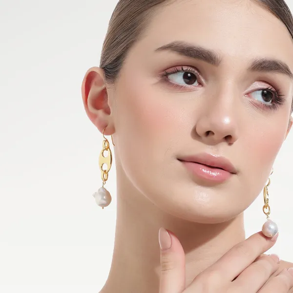 Rina_Golden_Pearl_Earrings