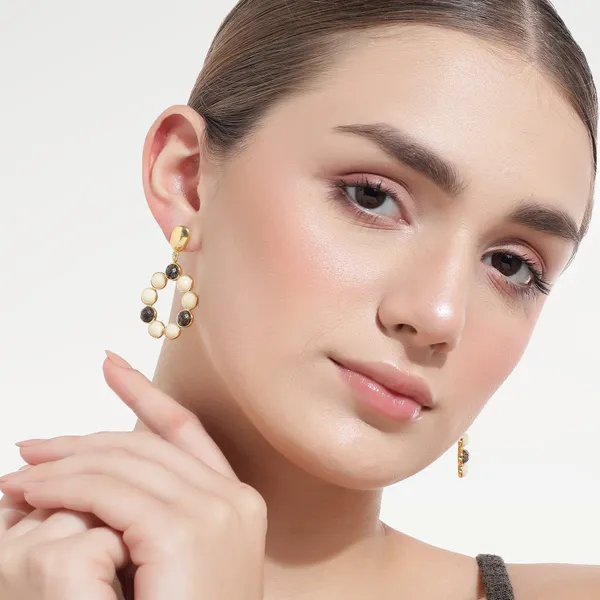 Sia_Golden_Round_Earrings