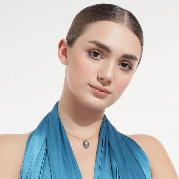 Tia_Golden_Leaf_Necklace
