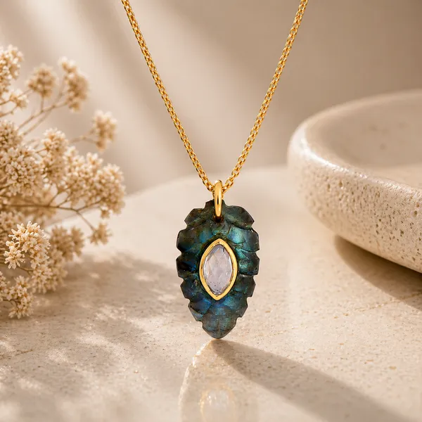 Tia_Golden_Leaf_Necklace