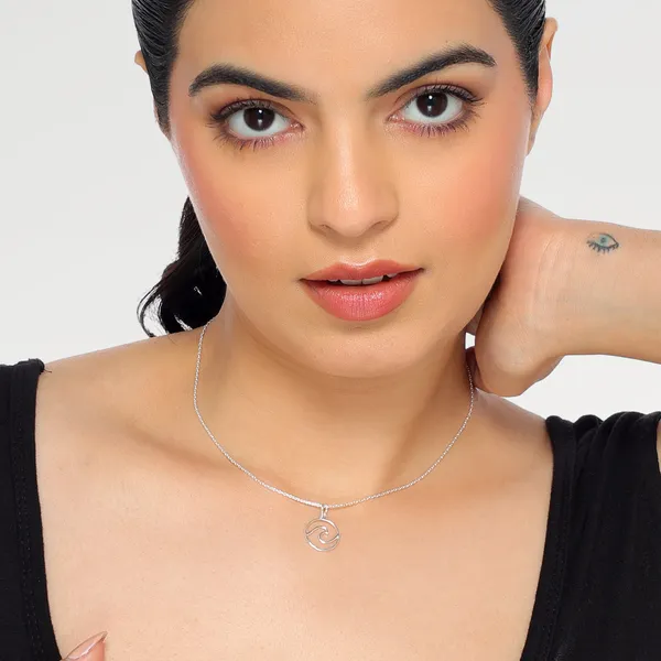 Mia_Silver_Elegant_Pendant