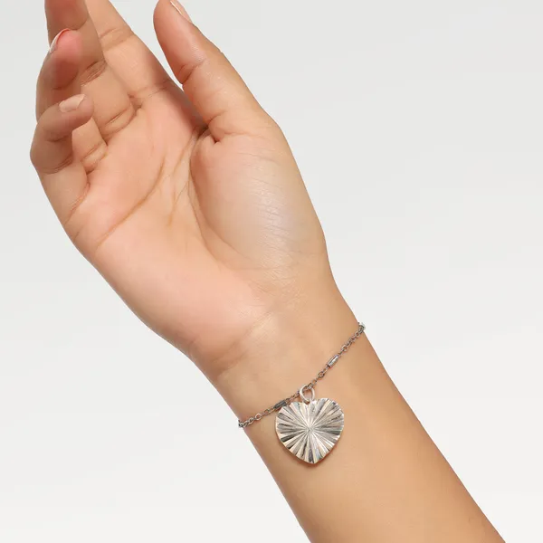 Isha_Silver_Heart_Pendant
