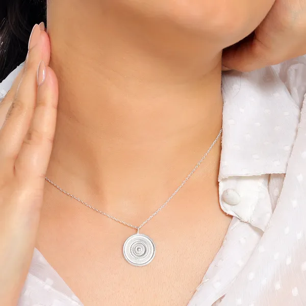 Lucy_Silver_Pendant
