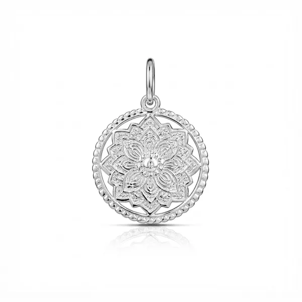 Ella_Silver_Floral_Pendant