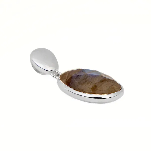 Ava_Silver_Labradorite_Pendant