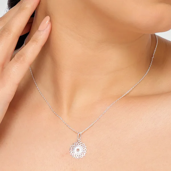 Ava_Silver_Floral_Pendant
