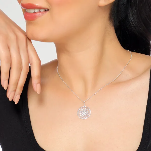 Zoe_Silver_Floral_Pendant