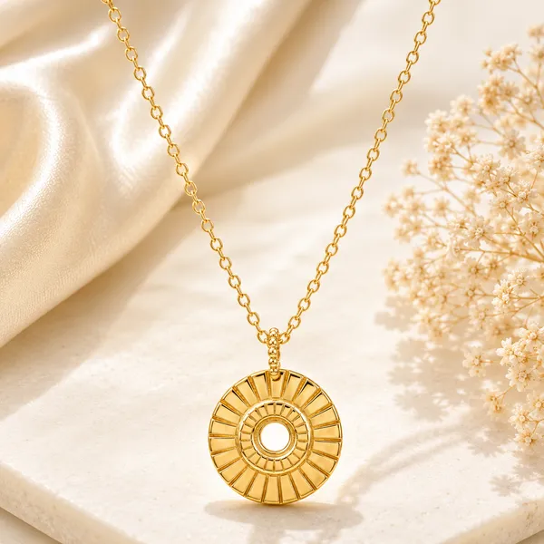 Riya_Golden_Embossed_Pendant
