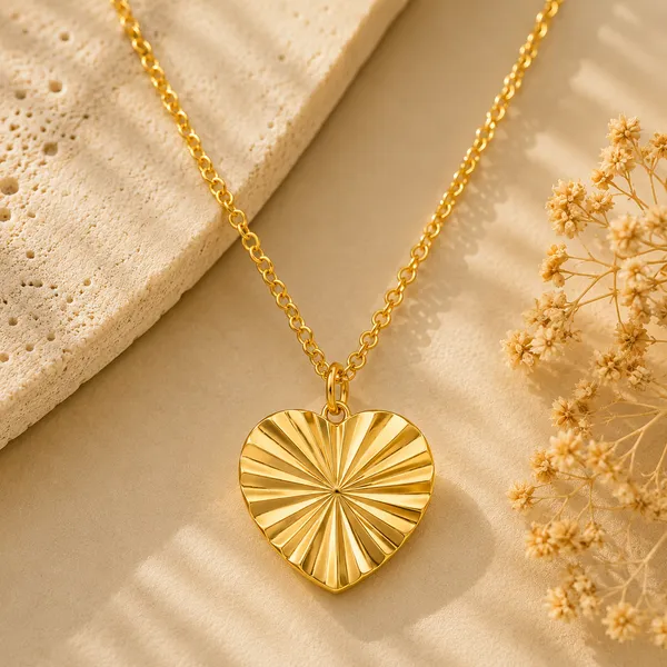 Isha_Golden_Heart_Pendant