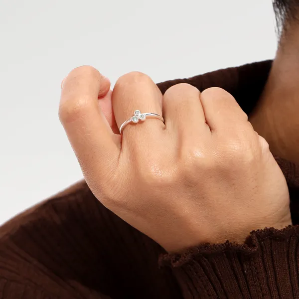Nora_Silver_Labradorite_Adjustable_Ring