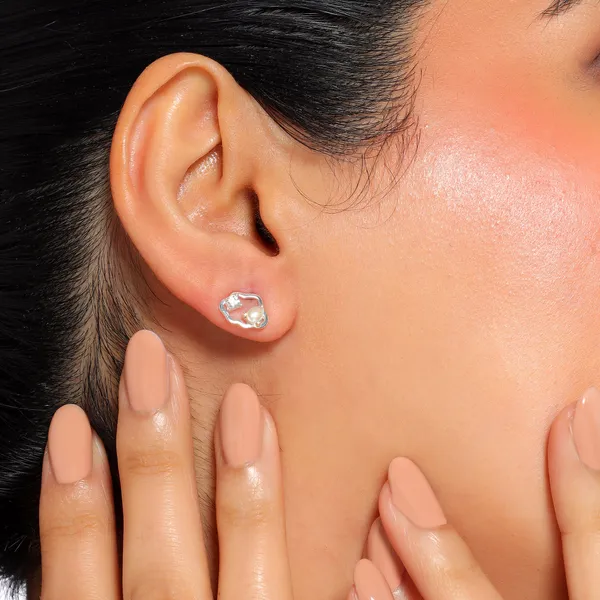 Lily_Silver_Zirconia_Pearl_Earrings