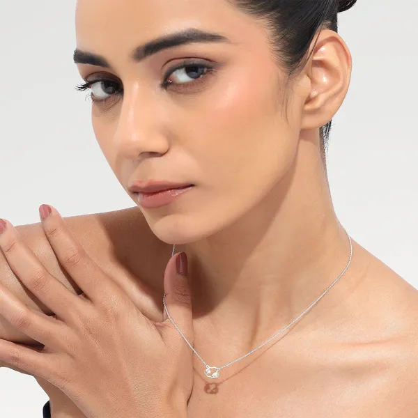Zoe_Silver_Pearl_Necklace