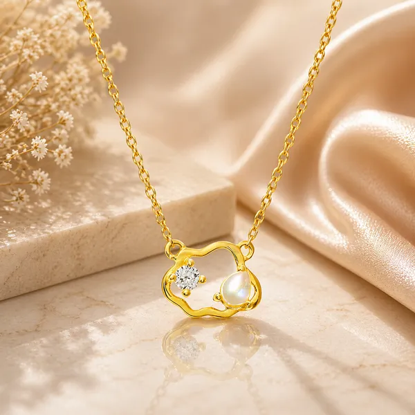 Zoe_Golden_Pearl_Necklace
