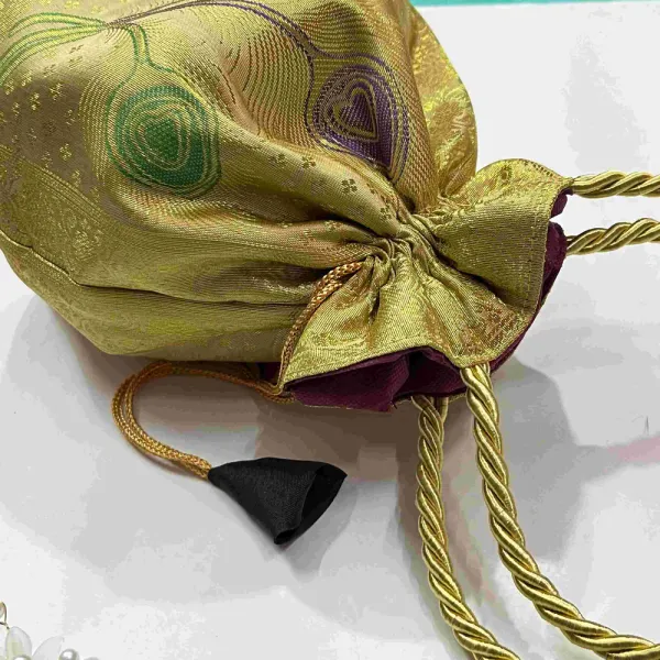 Ethnic_Cream_Colour_Banarasi_Potli_Bags