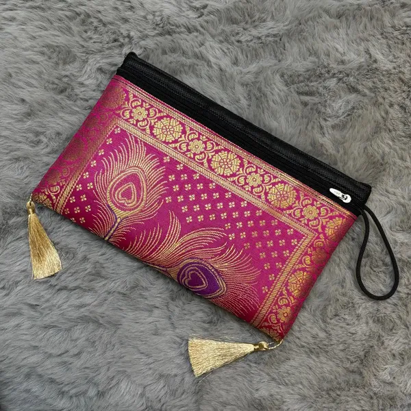 Rani_Pink_Banarasi_Silk_Brocade_Zari_Woven_Wallet_For_Women