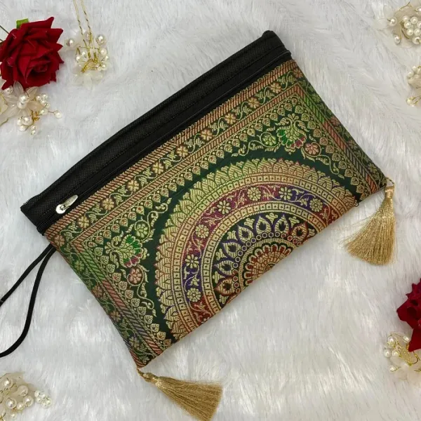 Dark_Bottle_Green_Shade_Handmade_Banarasi_Women_Wallet