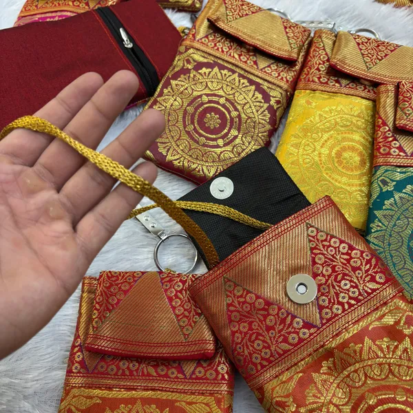 Pack_of_12_-_Handcrafted_Banarasi_Mobile_Flips_With_Hook_And_Sling