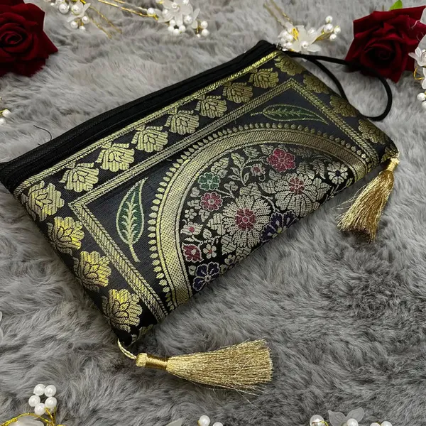 Black_And_Gold_Banarasi_Silk_Brocade_Printed_Three_Fold_Wallet_For_Women