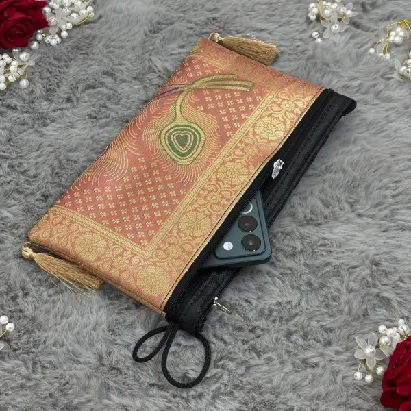 Mauve_Peach_Shade_Handmade_Banarasi_Women_Wallet