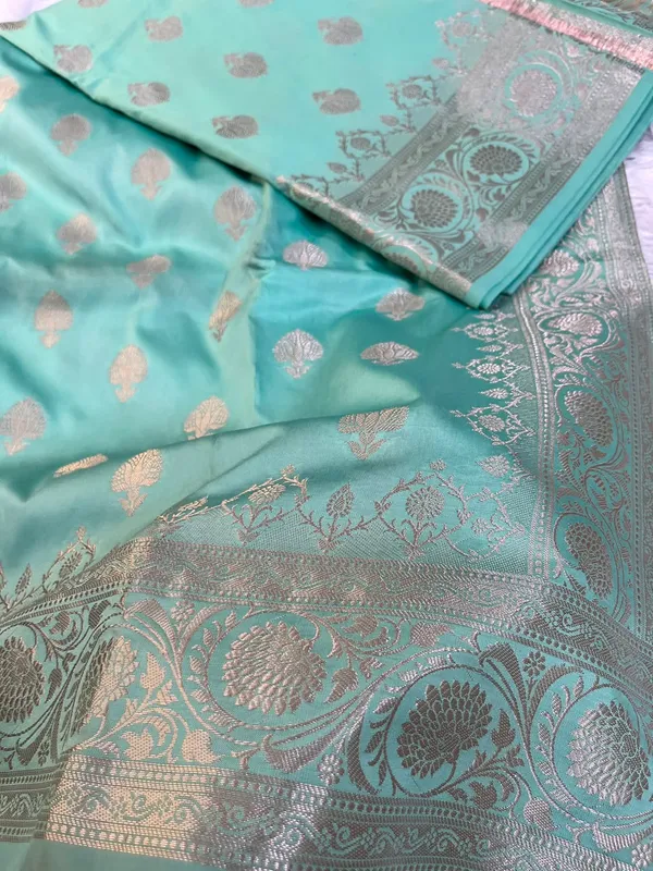 Metallic_Sea_Green_Khaddi_Buti_Weave_Soft_Silk_Banarasi_Saree