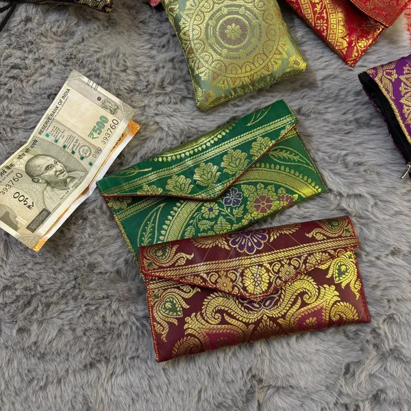 Pack_Of_5_Banarasi_Silk_Lifafa