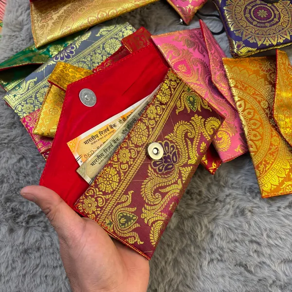 Pack_of_10_-_Banarasi_Broade_Silk_Lifafa_Envelopes_