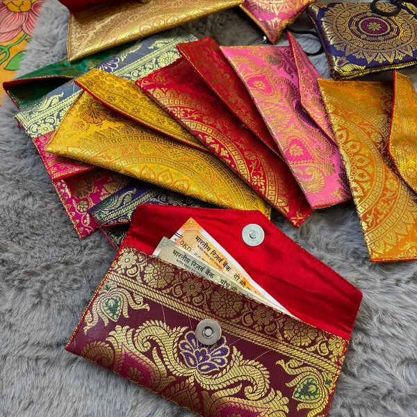 Pack_of_10_-_Banarasi_Broade_Silk_Lifafa_Envelopes_