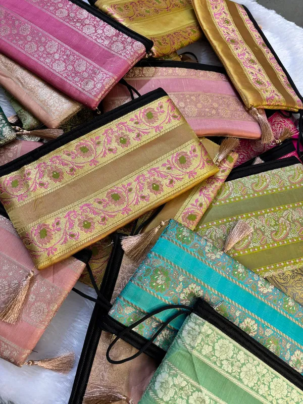 Pack_of_15_–_Banarasi_Brocade_Wallets_1_zipper