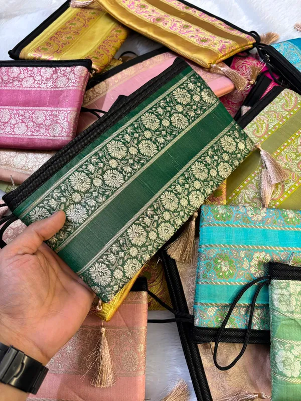 Pack_of_15_–_Banarasi_Brocade_Wallets_1_zipper