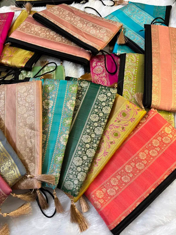 Pack_of_15_–_Banarasi_Brocade_Wallets_1_zipper