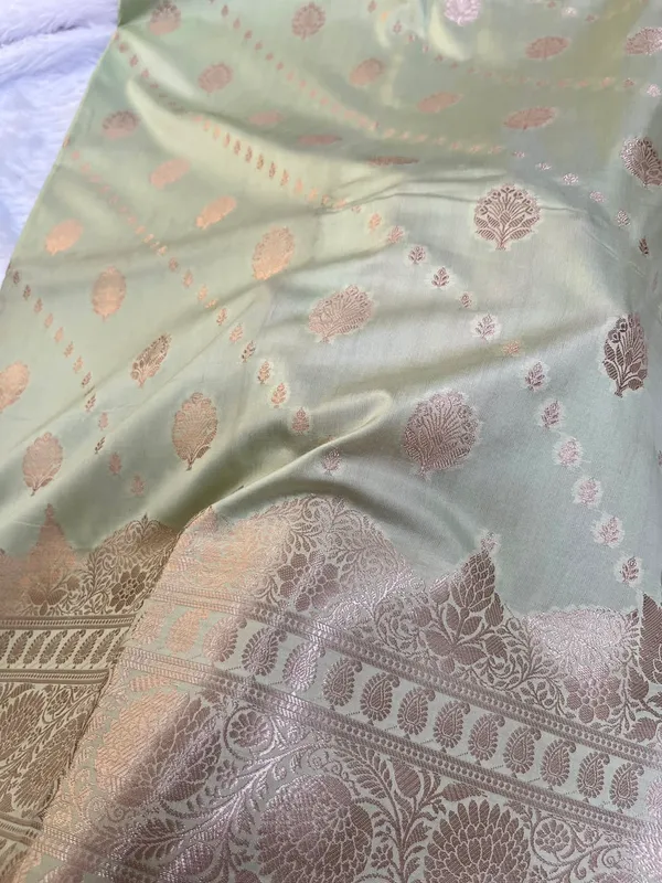 Pastel_Sea_Green_Shade_Soft_Silk_Banarasi_Saree