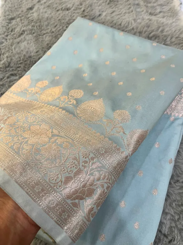 Powder_Blue_Shade_Soft_Silk_Silver_Zari_Weave_Banarasi_Saree
