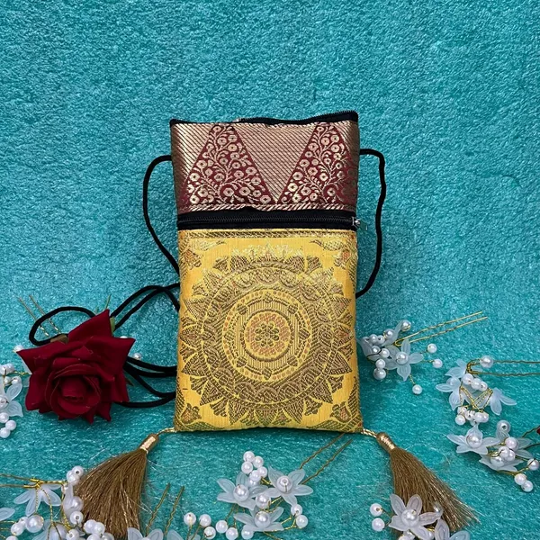 Yellow_And_Red_Banarasi_Silk_Brocade_Mobile_Bag_For_Women