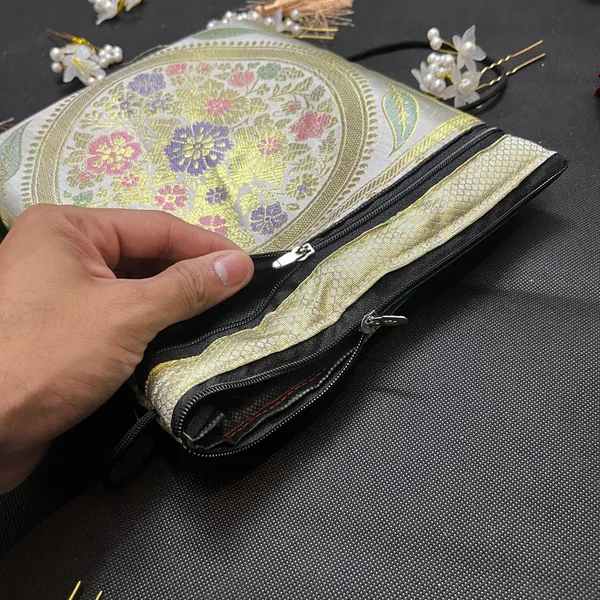 Off_White_Shade_Banarasi_Silk_Brocade_Ethnic_Sling_Bag_For_Women